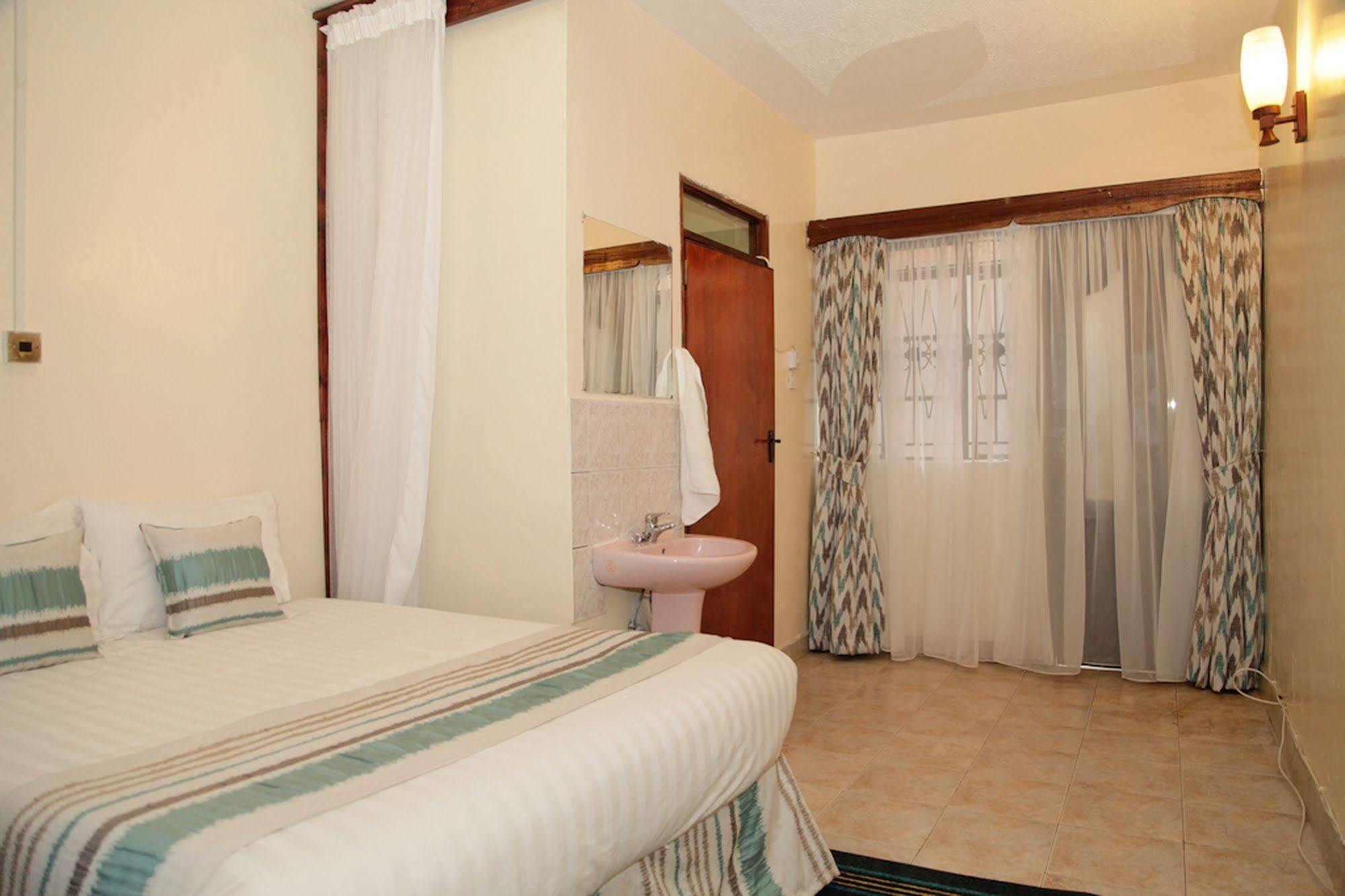 Magnolia Pine Bed & Breakfast Nairobi Eksteriør billede